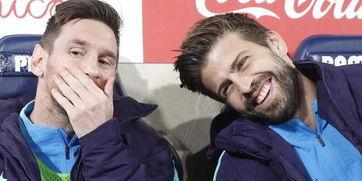 足球打架吃瓜群众,打架事件背后的吃瓜群众众生相